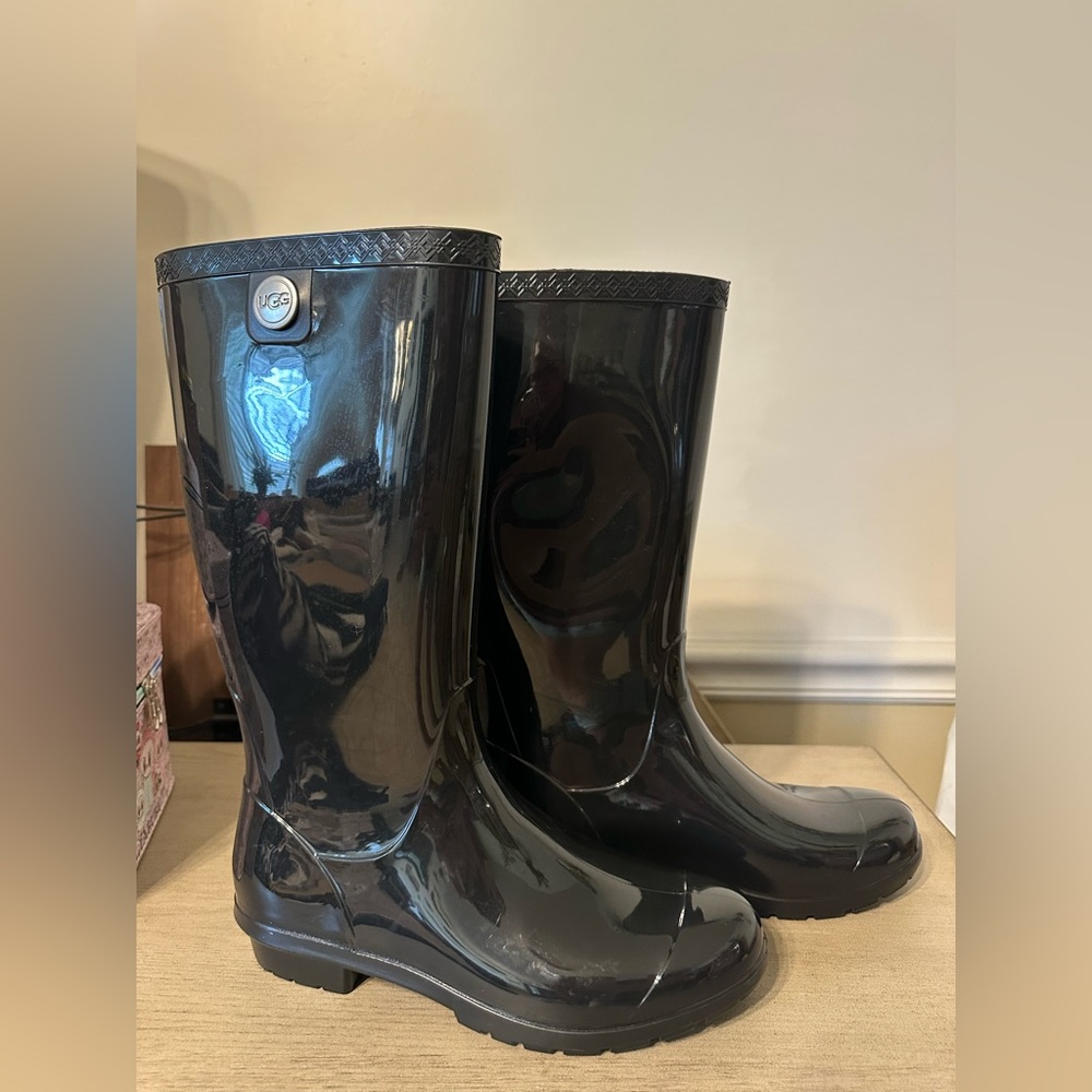 UGG Black Tall Rain boots with warm sheepskin and lambswool on footbed W-8 - Picture 10 of 14